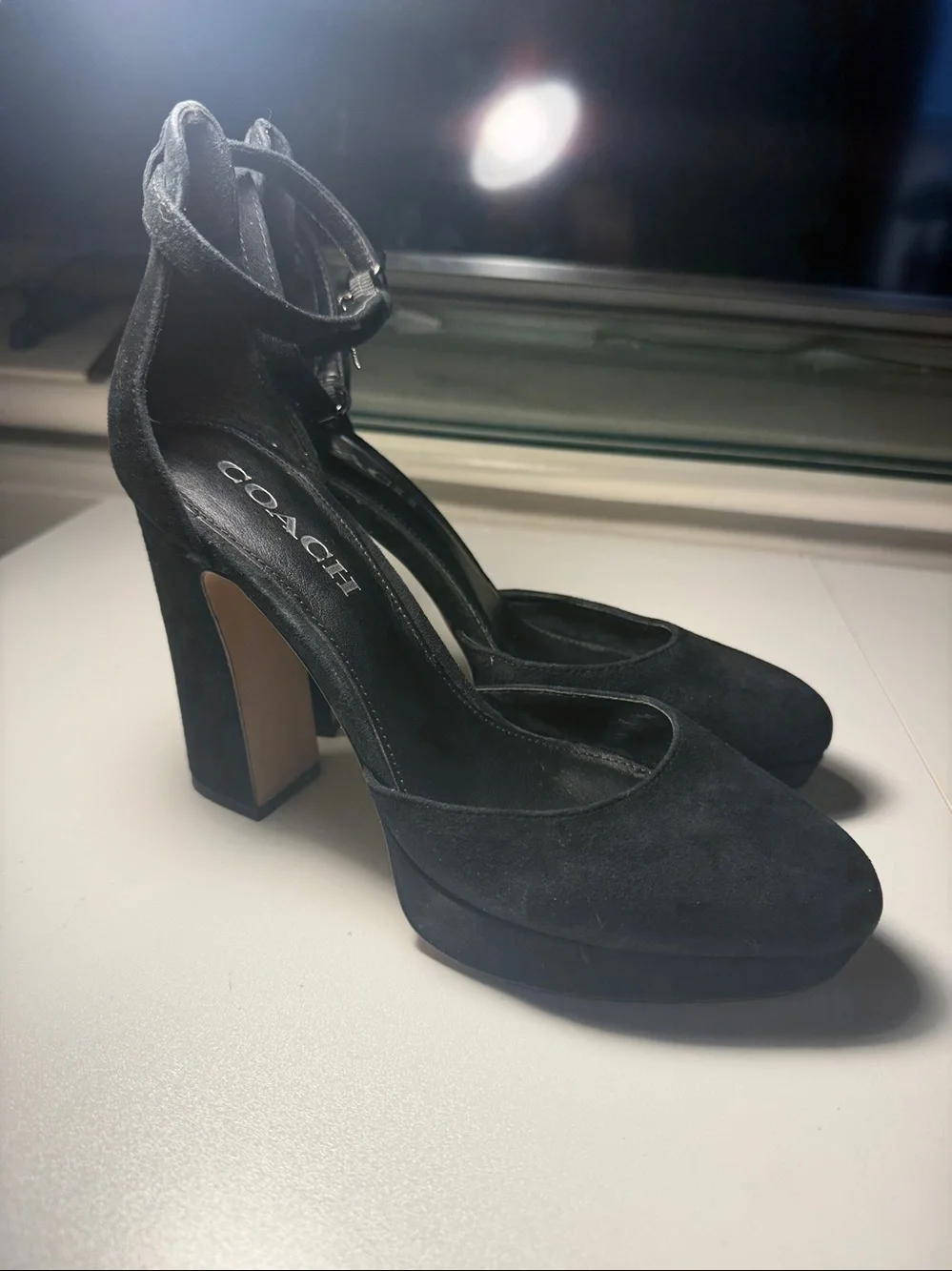 Coach classic pumps